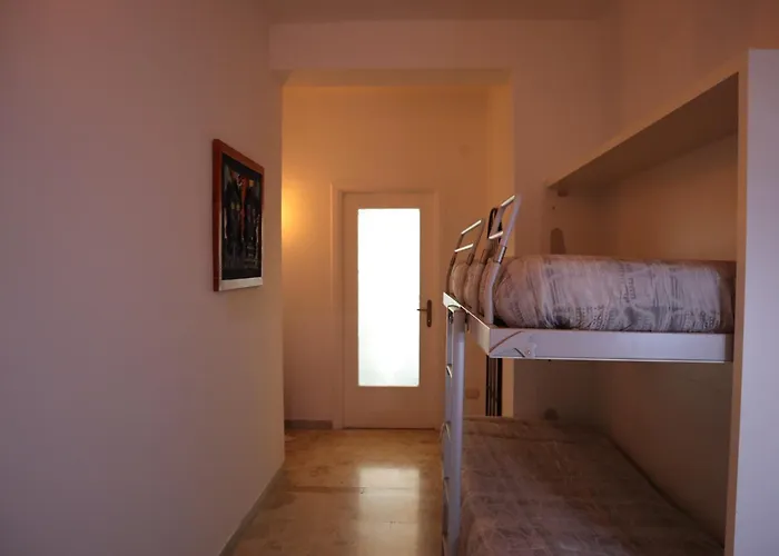 아파트 Family Jester